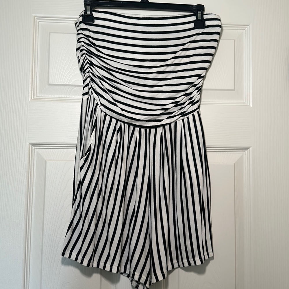 Stripped Strapless Romper